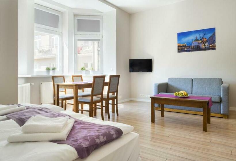 استودیوی استاندارد, Emaus Apartments