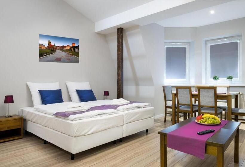 استودیوی استاندارد, Emaus Apartments