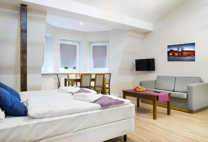 استودیوی استاندارد, Emaus Apartments