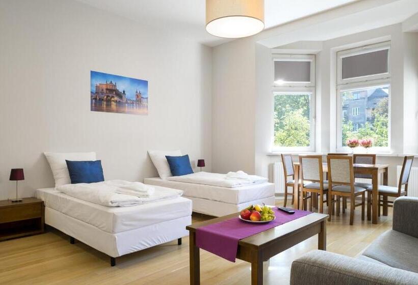 استودیوی استاندارد, Emaus Apartments