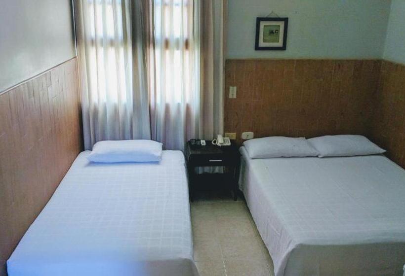 اتاق استاندارد سه نفره, Bahia Blanca