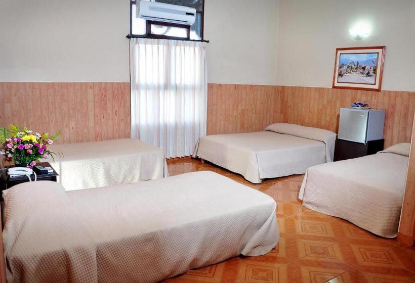 اتاق استاندارد چهار تخته, Bahia Blanca