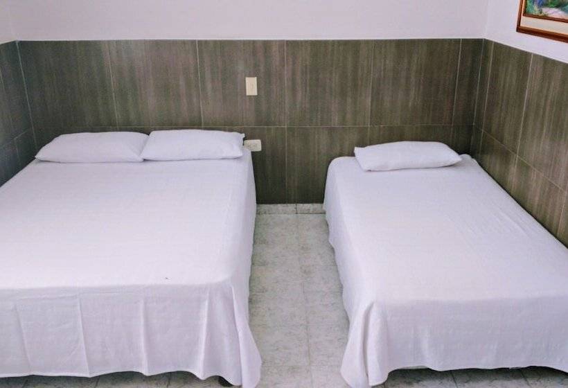 اتاق استاندارد سه نفره, Bahia Blanca