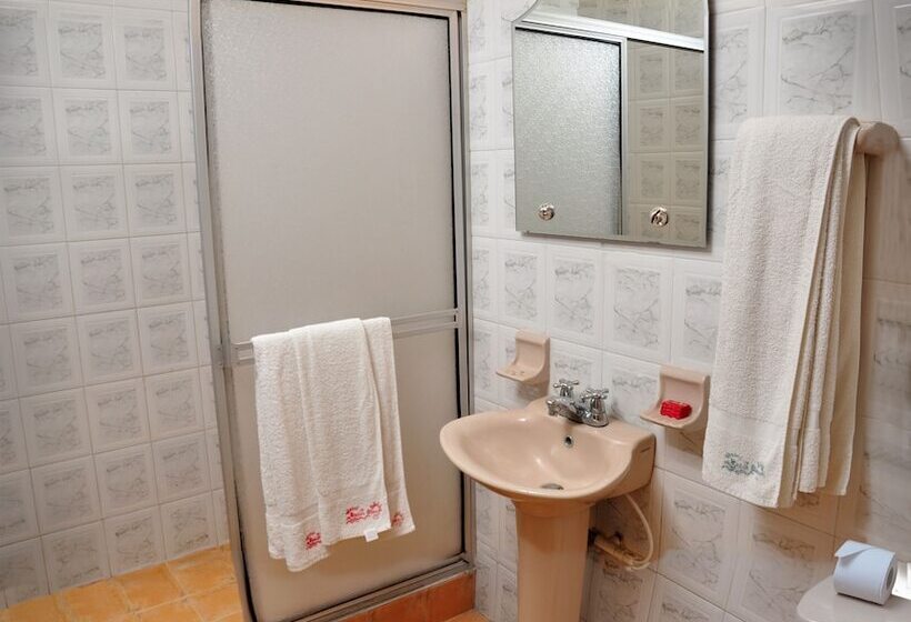 اتاق استاندارد چهار تخته, Bahia Blanca