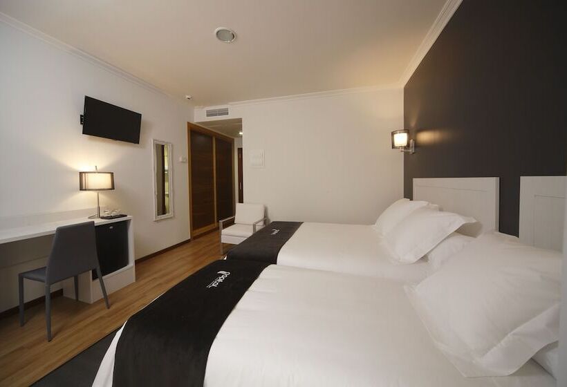 Habitación Triple Estándar, Capitol Boutique