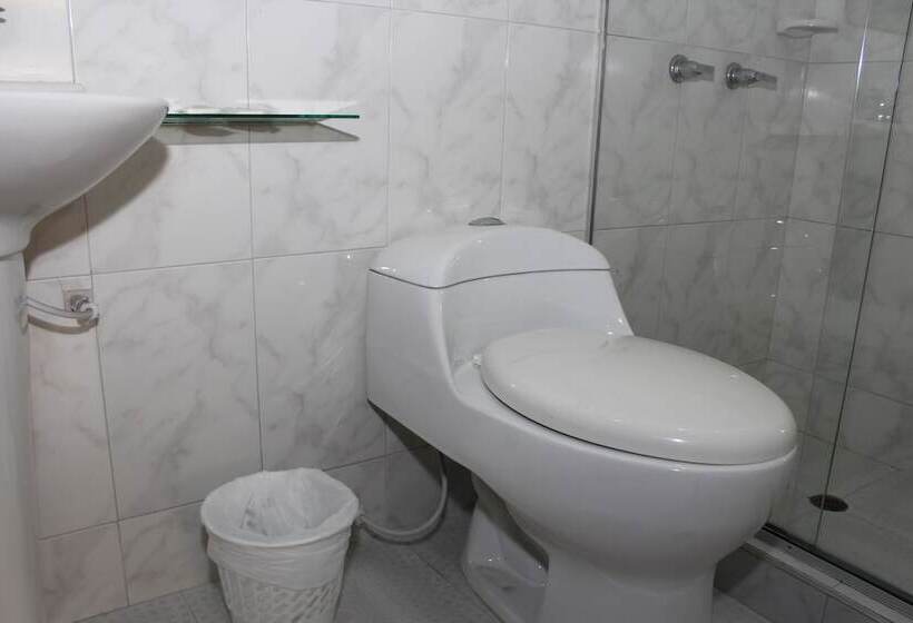 חדר סטנדרט לארבעה, Dorado Plaza Bogota