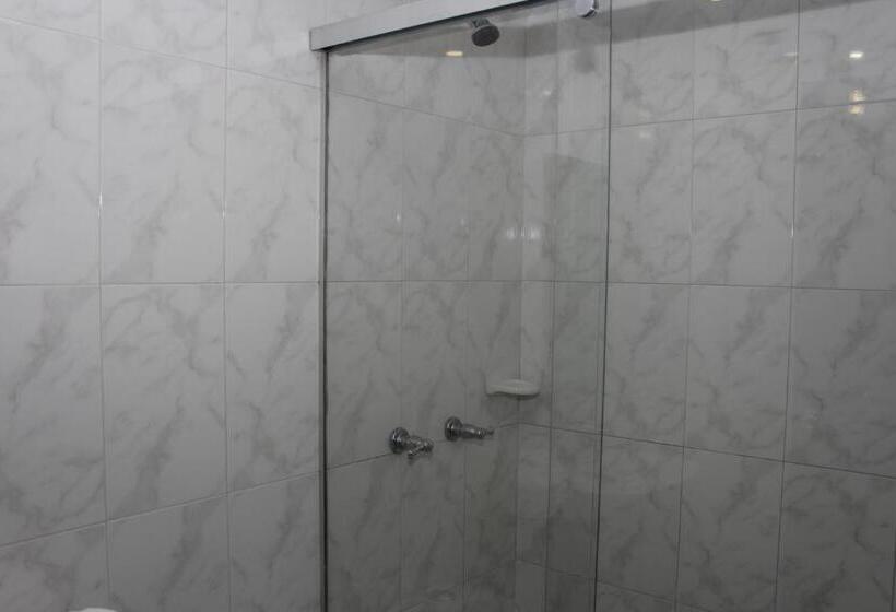 חדר סטנדרט לשלושה, Dorado Plaza Bogota