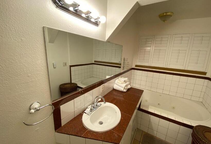 Стандартный Номер Кровать Кинг, Westwind Lodge