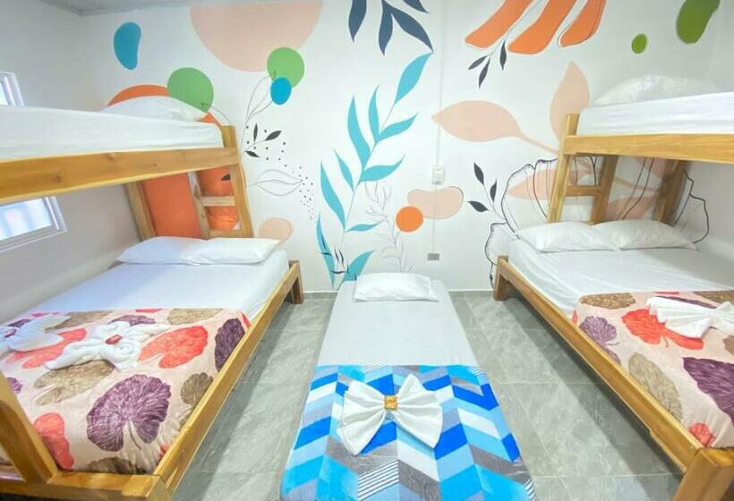 패밀리 룸, Hostal Las Flores