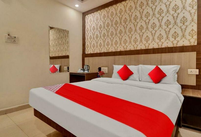 اتاق کلاسیک سه تخته, Flagship Hotel Rainbow Lavish