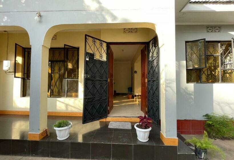 اتاق لوکس, Wonders Hostel