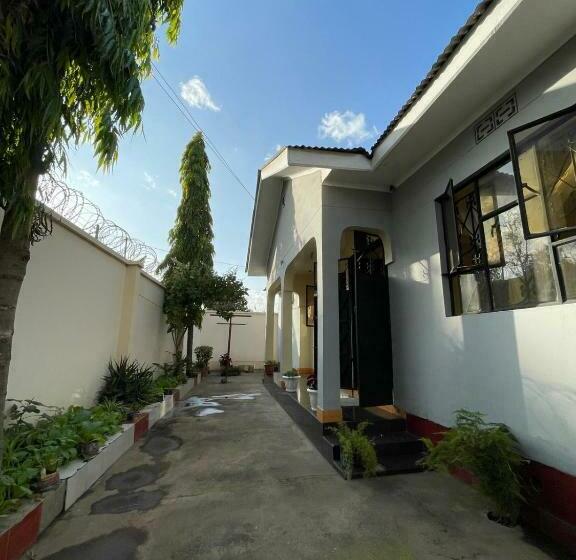 اتاق لوکس, Wonders Hostel