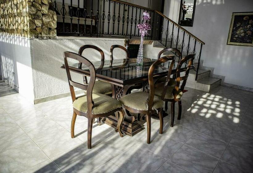 خانه 1 خوابه, Casa Quinta La Felicidad