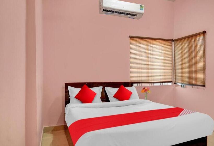 اتاق کلاسیک سه تخته, Flagship Hotel Rudram