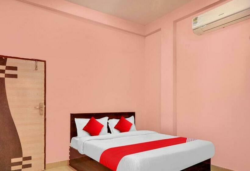 اتاق کلاسیک سه تخته, Flagship Hotel Rudram