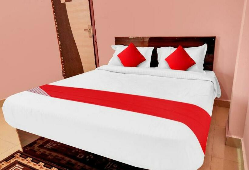 اتاق کلاسیک سه تخته, Flagship Hotel Rudram