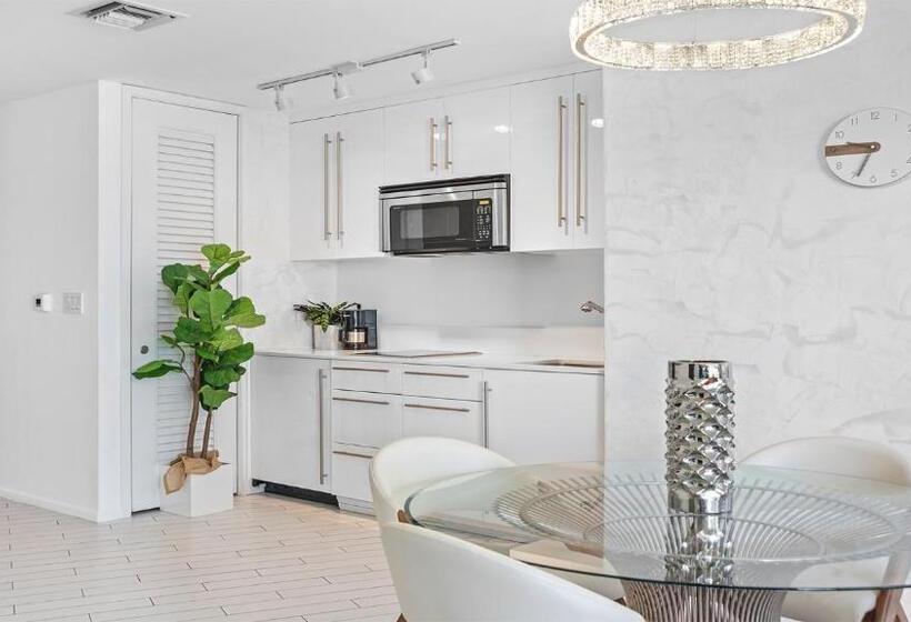 آپارتمان 2 خوابه, Private Residence At W South Beach  811