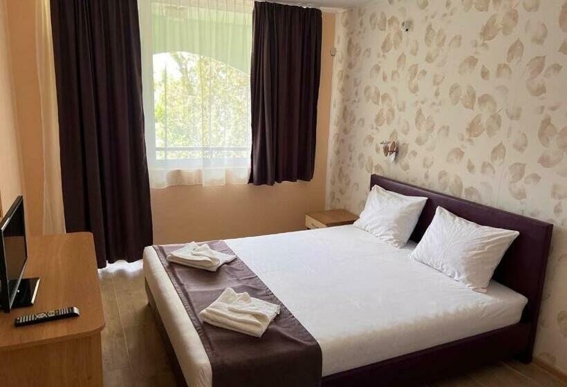 Номер Стандарт, хотел диамант Hotel Diamond