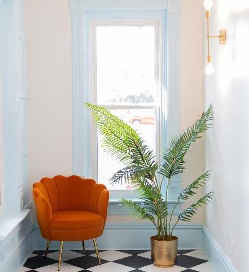 Студия Стандарт, Suite 10 Historic Art City Inn