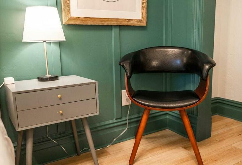 Студио Стандарт Кровать Кинг, Suite 6 Historic Art City Inn