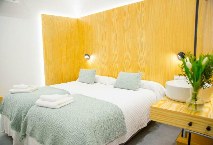 スタンダードルーム, Kalidas Hostel Suites
