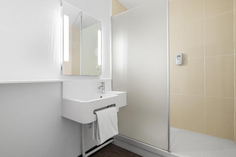 اتاق استاندارد چهار تخته, B&b Hotel Lyon Centre Part Dieu Gambetta