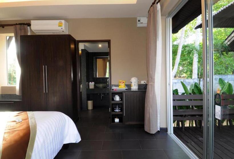 חדר דלוקס נוף בריכה, Clean Beach Resort