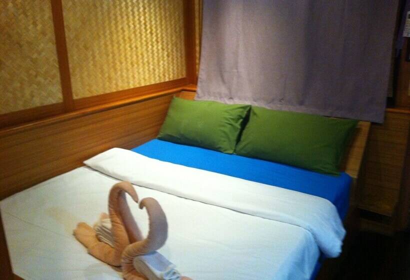 اتاق استاندارد, Sukkasem Homestay