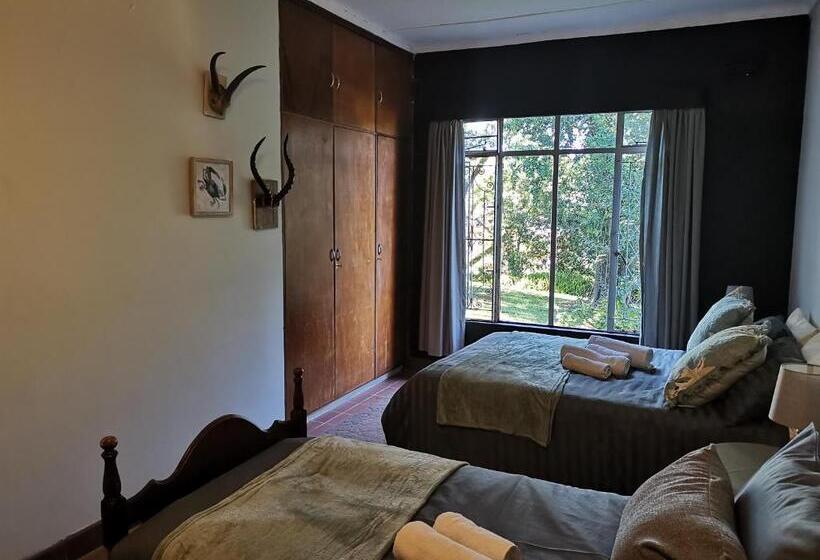 家庭洋房, Drakensberg Bush Lodge And Backpackers