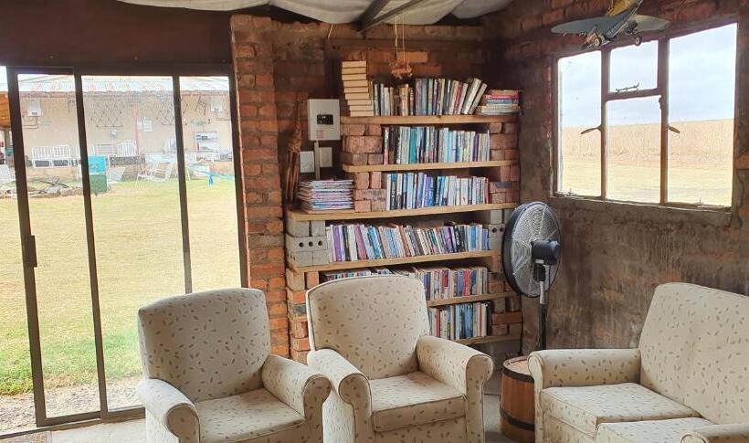 四人标准间, Drakensberg Bush Lodge And Backpackers