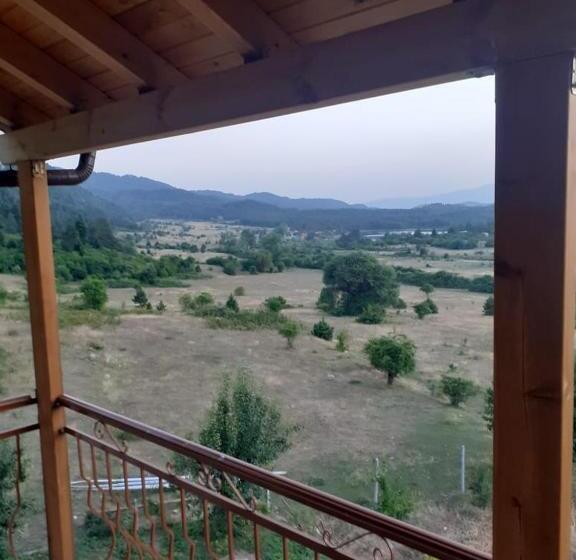 Номер Стандарт Вид на Озеро, Bujtina Vila Dodo