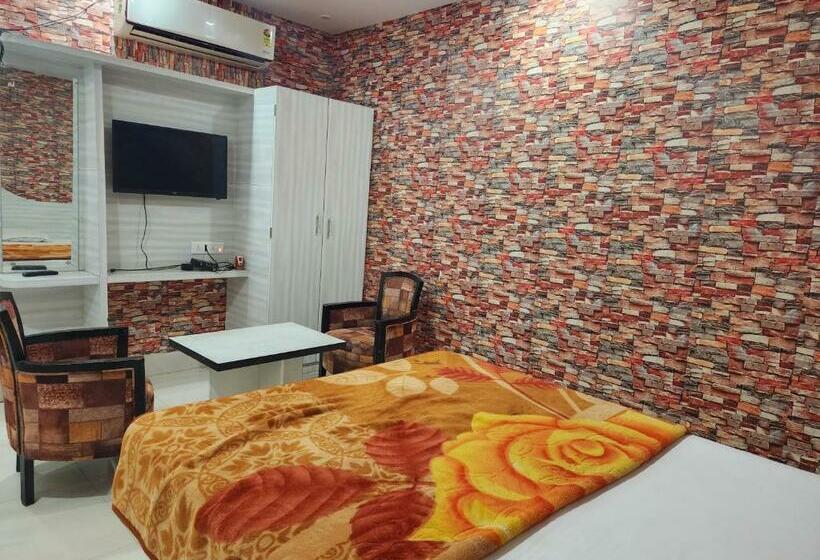 Номер Deluxe, Golden Park Inn
