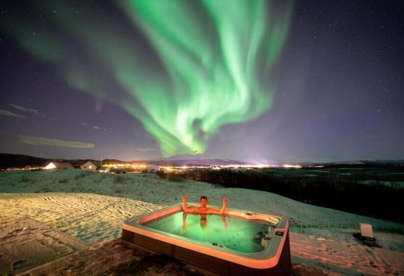 Enrumsvilla, Aurora Borealis Observatory
