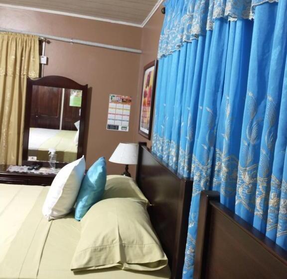 디럭스 스위트, Ultimate Freedom Bed And Breakfast