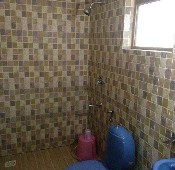 اتاق لوکس با بالکن, Leisure Cottages
