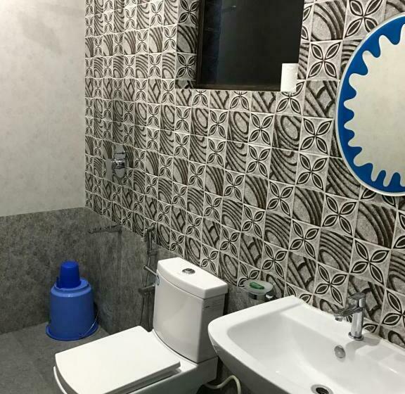 اتاق لوکس, Leisure Cottages
