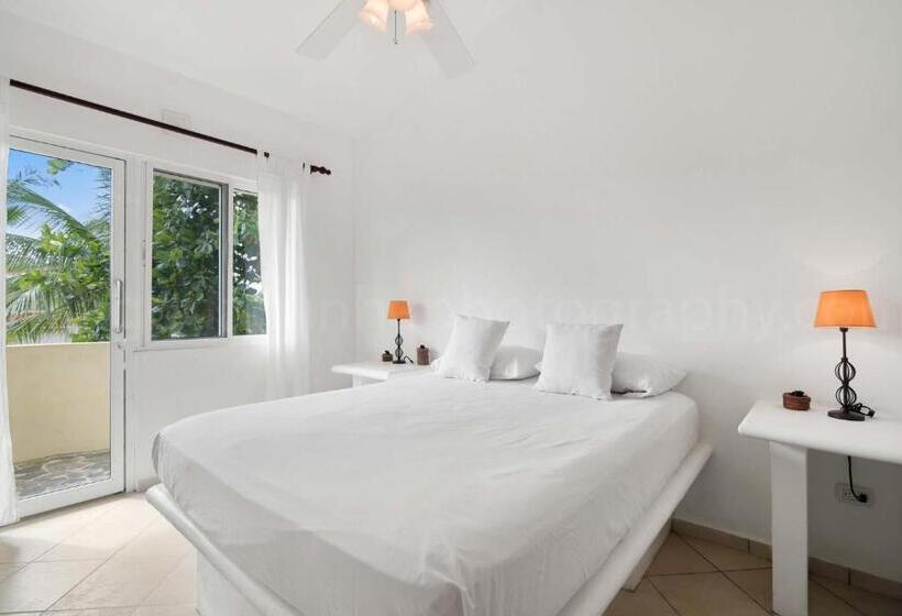 , Baoba Beach