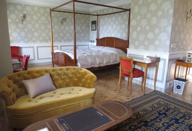 Номер Deluxe, Kerblondel