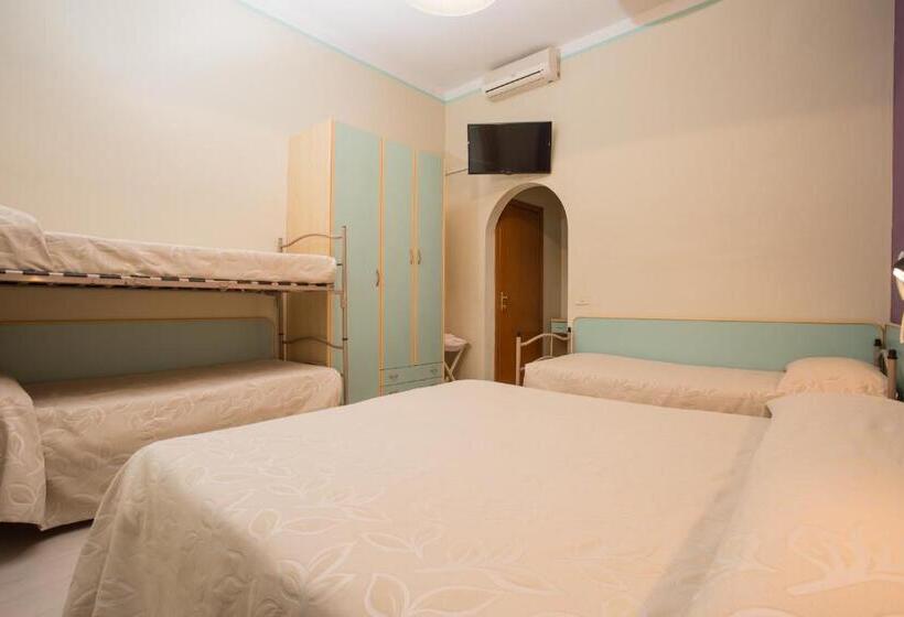 اتاق کلاسیک خانوادگی, Albergo Ristorante Pozzi