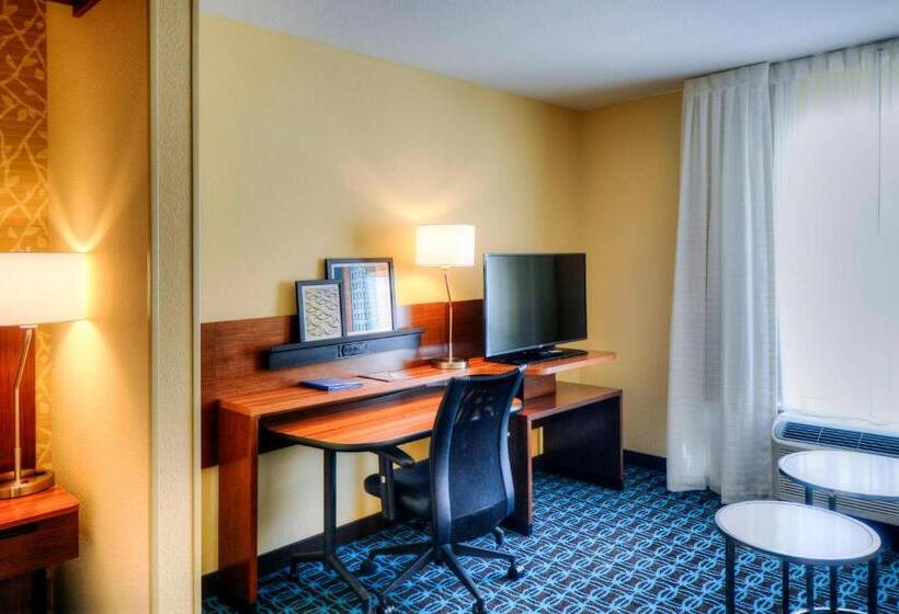 스위트 킹사이즈 침대, Fairfield Inn & Suites By Marriott Princeton