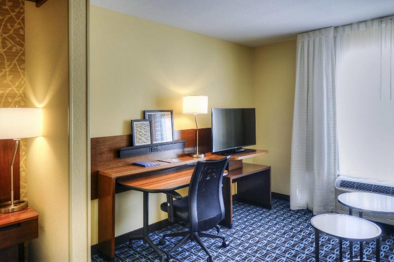 스위트 킹사이즈 침대, Fairfield Inn & Suites By Marriott Princeton