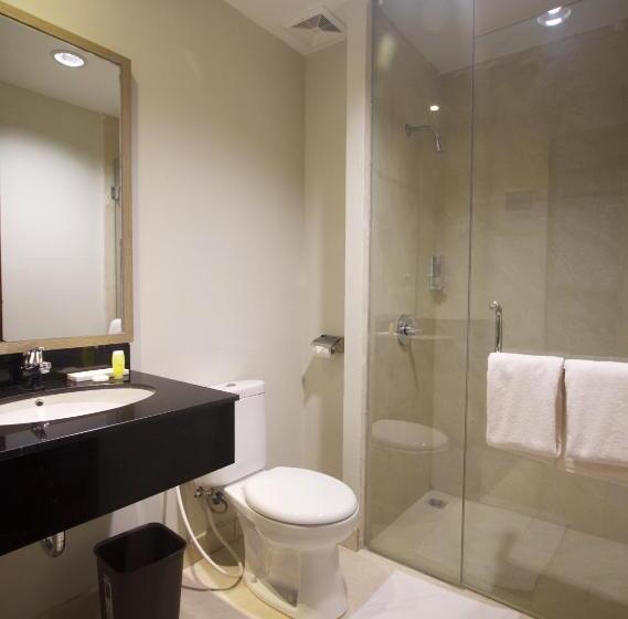 디럭스 룸, Genio Hotel Manado