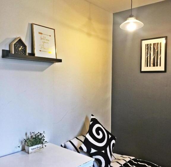 חדר יחיד בסיסי, Whitetail Guesthouse   Hostel