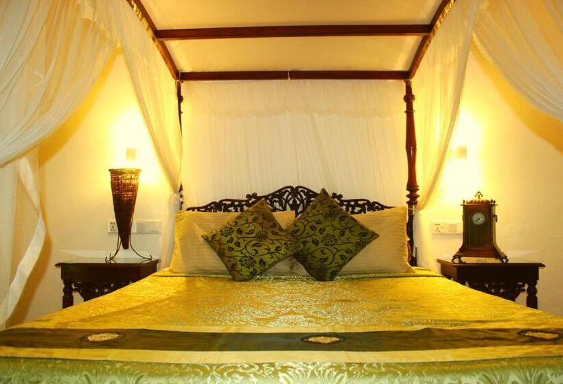 Quarto Deluxe, Asian Jewel Boutique