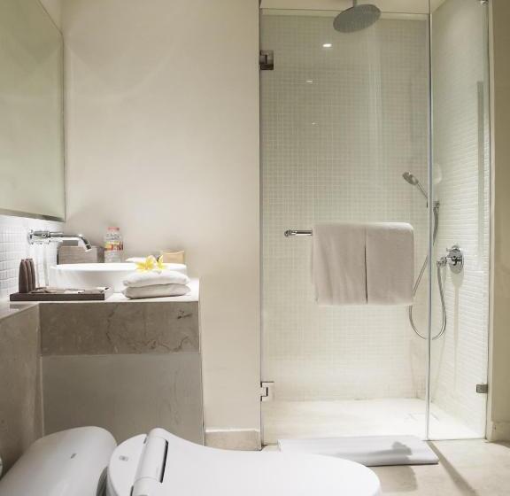 اتاق لوکس با تخت بزرگ, Bali Paragon Resort