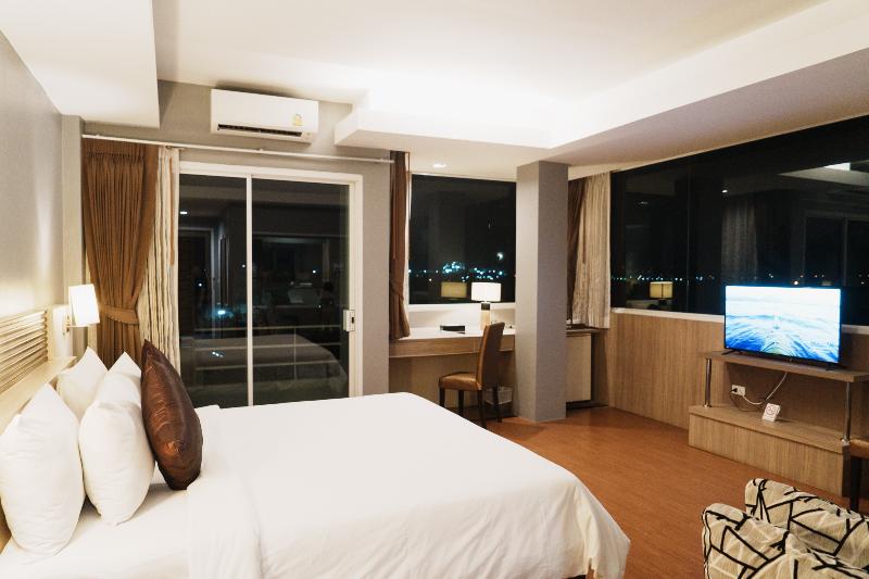 اتاق لوکس, Green Hotel And Resort