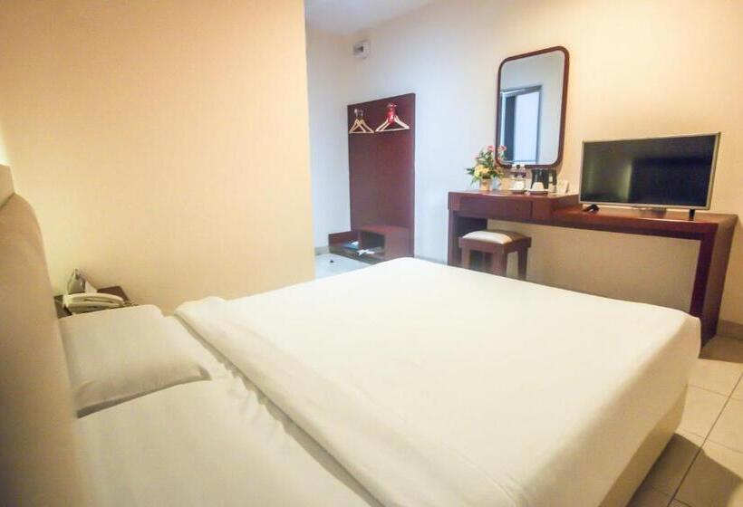 デラックススイート, Lovina Inn Nagoya Batam