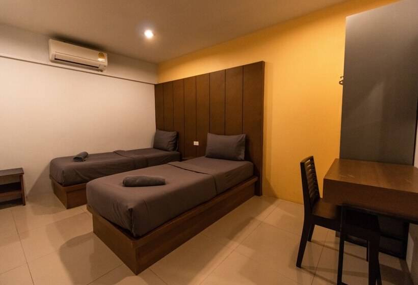 חדר סטנדרט חדר אמבטיה משותף, Sunny Hostel Chiangmai @tha Pae