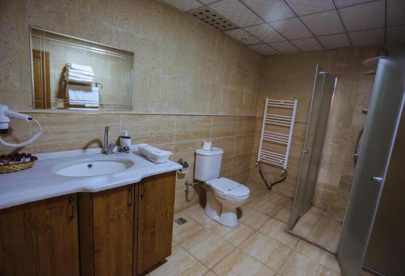 اتاق خانوادگی, Alaturca House