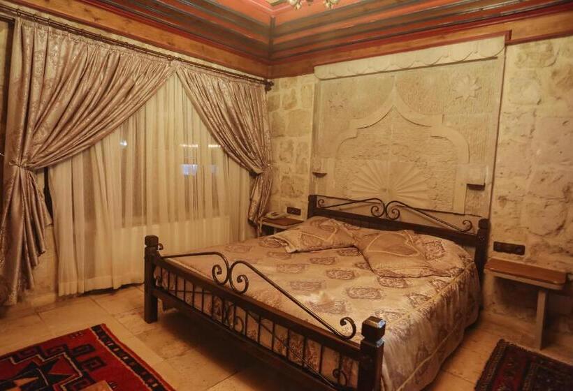 اتاق لوکس, Alaturca House